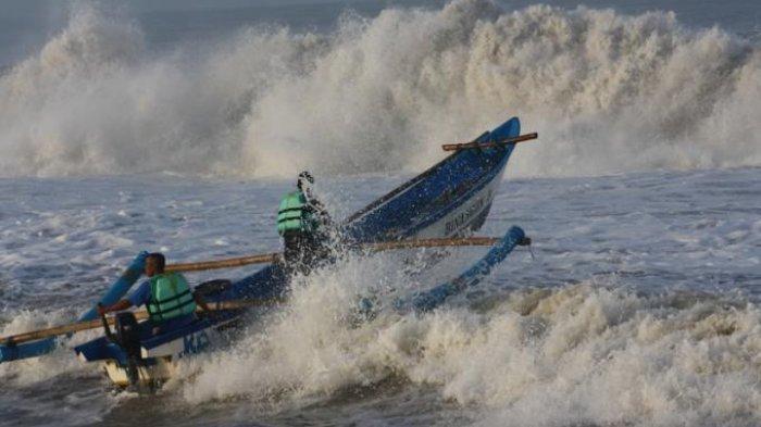 Cuaca Ekstrem, Polair Karimun Ingatkan Nelayan dan Penumpang Kapal Hati-hati