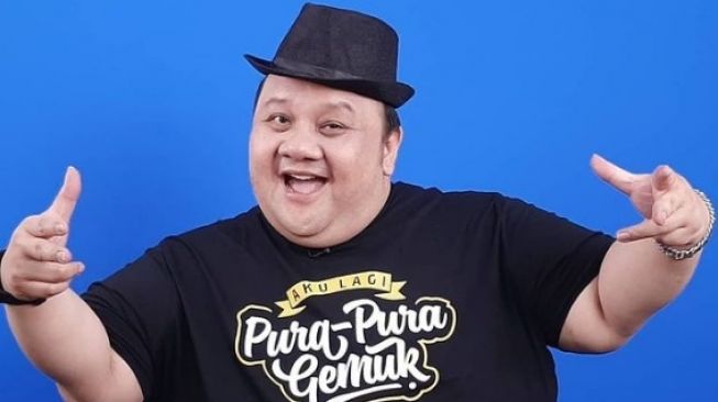 Pemain Extravaganza Rony Dozer Meninggal di Teras Rumah