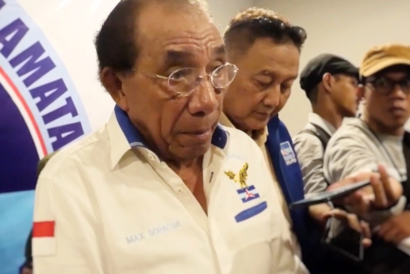 Max Sopacua Meninggal Dunia