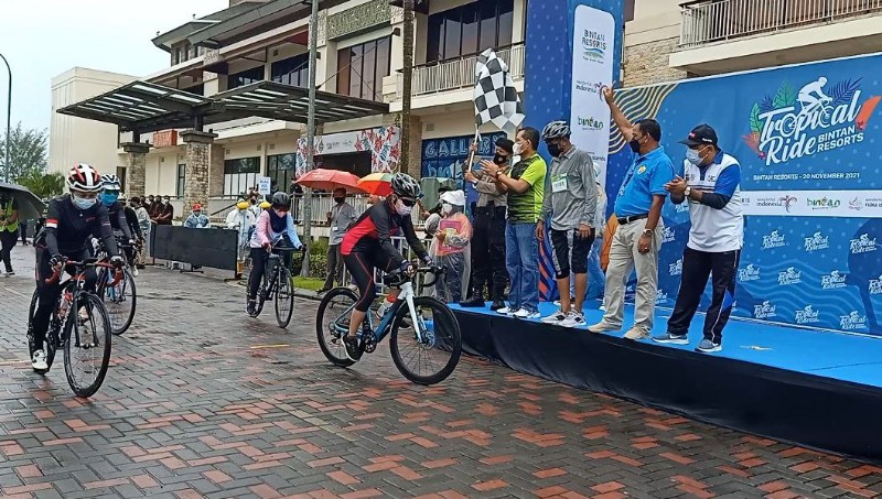 300 Pesepeda Meriahkan `Tropical Ride` di Bintan