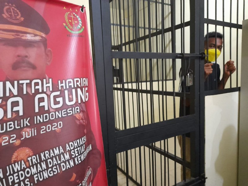 Kejari Tetapkan Tiga Pemuda di Bintan DPO Kasus Pencurian Kayu