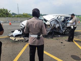 Ringsek Parah, Airbag Pajero yang Ditumpangi Vanessa Angel Sampai keluar