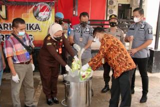 Polisi Musnahkan 1,9 Kg Sabu Jaringan Internasional di Batam