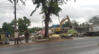Sejumlah Kios di Batubesar Batam Akhirnya Digusur
