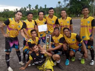 Tim Futsal Desa Mamut Juara Turnamen Karang Taruna Tunas Jaya Benan