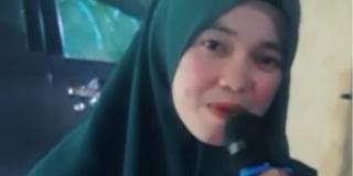 Wanita Berkerudung Viral Punya Suara Merdu Mirip Nike Ardilla
