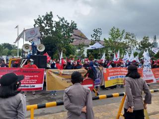 Kalangan Buruh Batam Sebut Pemerintah Tak Punya Empati terkait UMK