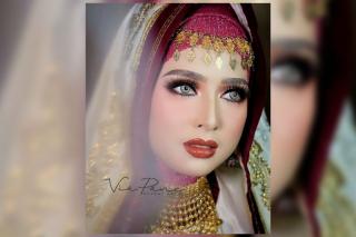 Via Pane, Make Up Artist Batam Pencetus Foundation Daun Talas