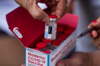 Moderna Siapkan Vaksin Baru Hajar Varian Omicron, Target Siap 2022