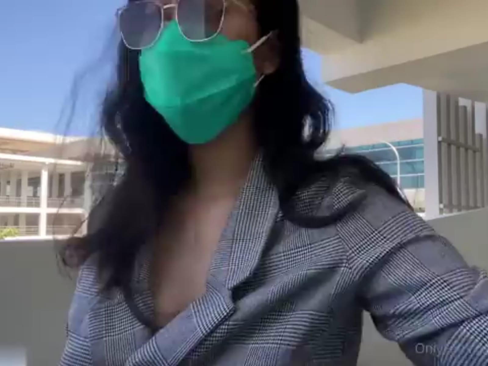 Video Wanita Pamer Payudara dan Alat Kelamin di Bandara Yogya Viral!