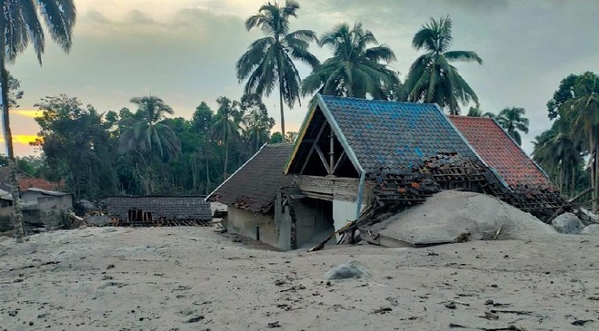 Wabup Lumajang: 12 Warga Meninggal Dampak Semeru Erupsi