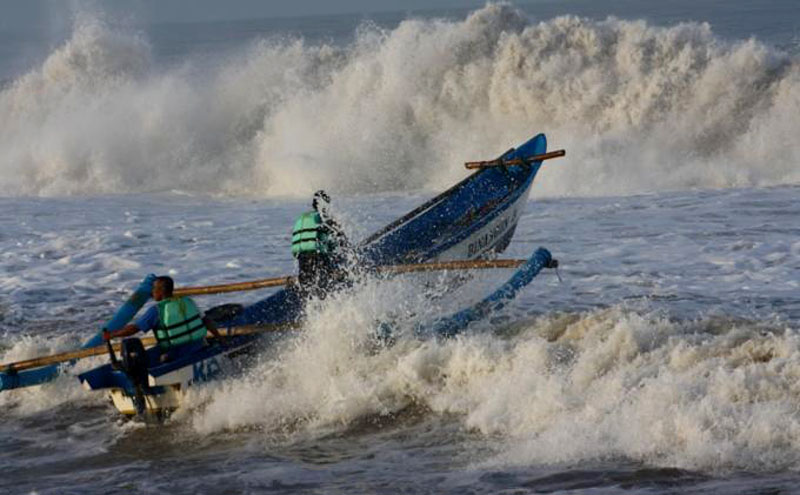 Nelayan Karimun Panen Ikan Tenggiri di Musim Utara