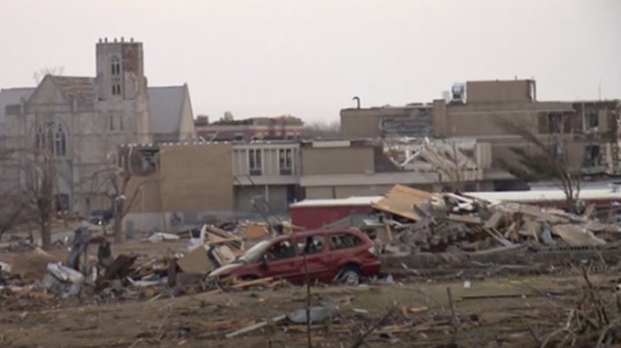 Tornado Ngeri di Kentucky AS, Korban Tewas Diperkirakan 100 Orang