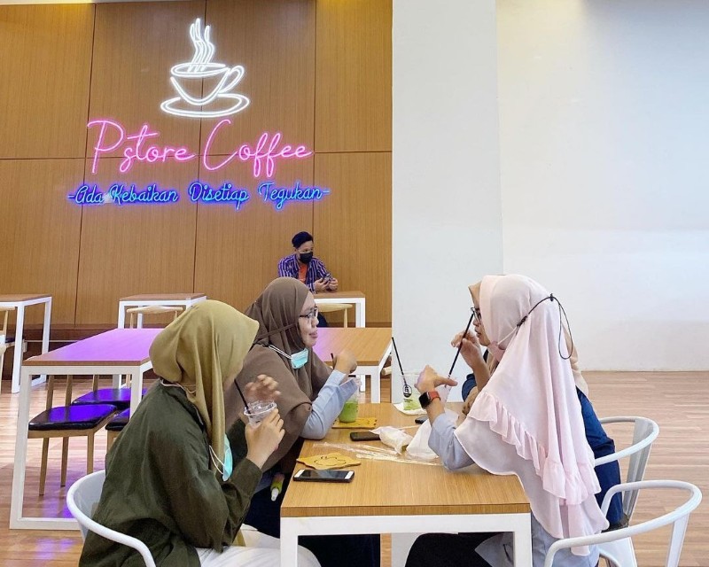 Putra Siregar Rambah Bisnis Kuliner Lewat PStore Coffee