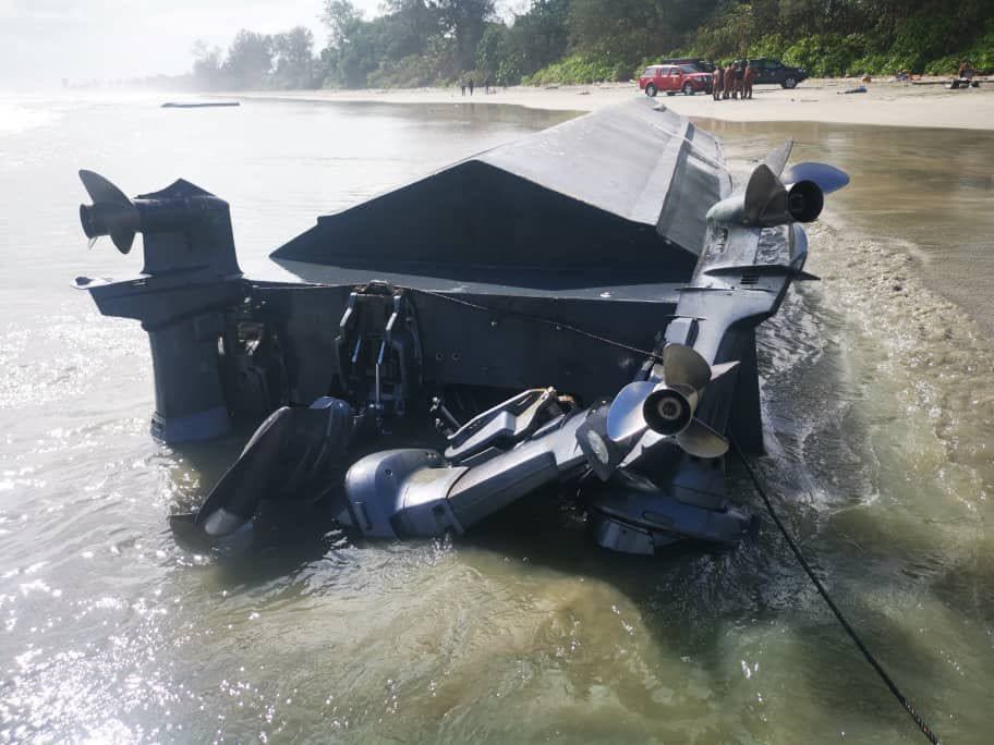 Jenazah Terperangkap di Kapal Terbalik Pengangkut TKI Ilegal di Johor