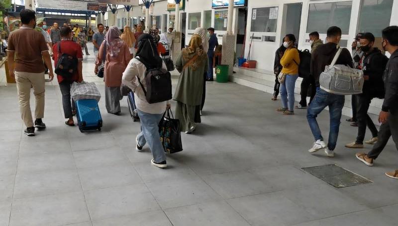 Puluhan Ribu Penumpang Tinggalkan Karimun Jelang Perayaan Natal