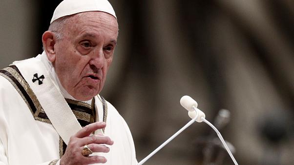 Misa Natal di Vatikan, Paus Fransiskus Ingatkan Umat Peduli Orang Miskin