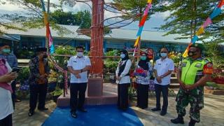 Ada Tugu Sirih Merah Sarat Makna di Halaman SD Negeri 004 Toapaya