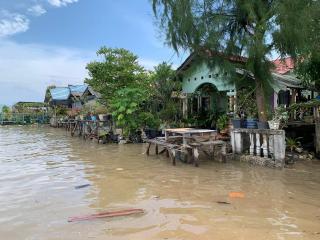 Banjir Rob Rendam Puluhan Rumah Warga Pamak Laut di Karimun