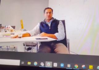 CEO Pecat 900 Karyawan Lewat Zoom Meeting