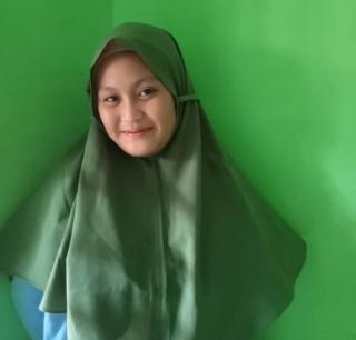 Senyum Manis Fitri, Dua Jarum Tak Lagi Bersarang di Ususnya