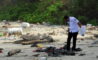 Malaysia Kerahkan 3 Helikopter Cari 17 Korban Hilang Kapal TKI Tenggelam di Johor