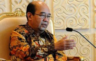 Harry Azhar Azis Meninggal Dunia 