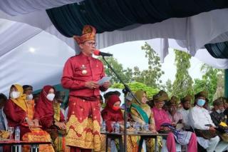 Bupati Adil: Tegur Jika Salah, Dipukul pun Saya Terima