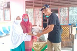 KPKS Salurkan Nutrisi-Vitamin untuk Lansia Rumah Bahagia Bintan