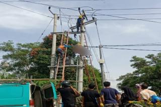 Polisi Selidiki Penyebab Pekerja PLN di Karimun Tersengat Listrik hingga Tewas