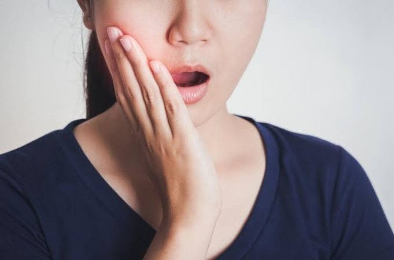 Yuk Coba, Berikut 8 Obat Sakit Gigi Berlubang dari Bahan Alami
