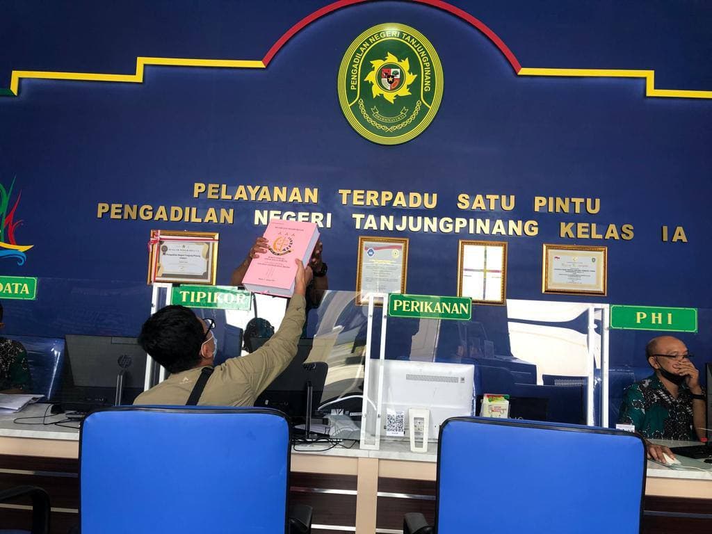 Berkas Korupsi Dana BOS SMA 1 Batam Dilimpahkan ke Pengadilan Tipikor