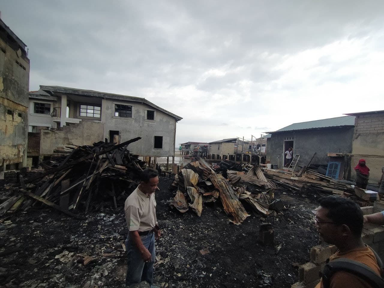 Rumah Tua di Kampung Tua Batu Merah Batam Terbakar Tinggal Puing