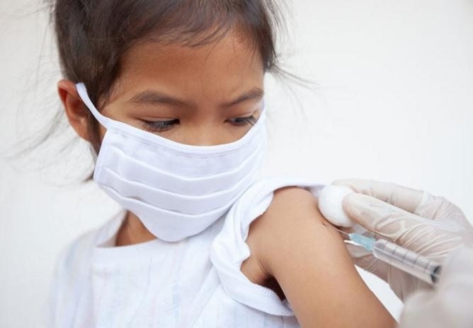 Kenali Efek Samping Pasca Vaksin Covid-19 pada Anak