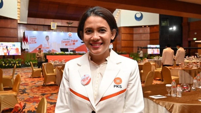 PKS Kenalkan Evalina Heryanti, Perempuan Kristiani Jadi Dewan Pakar