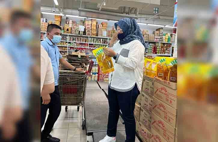 Stok Menipis, Polisi Awasi Distribusi Minyak Goreng Murah di Batam