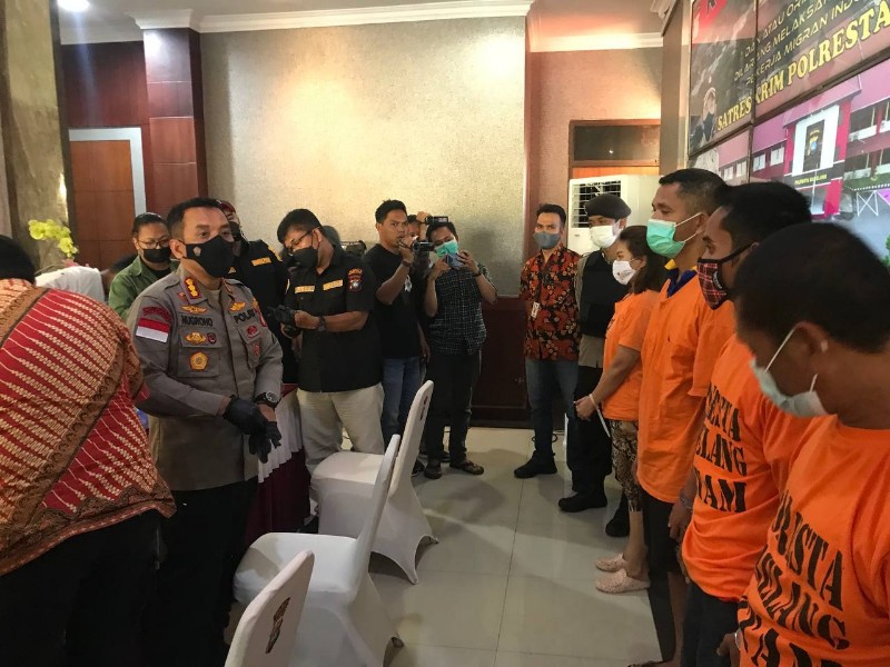 Polisi Bekuk Tekong Maut Pengangkut PMI Ilegal di Batam