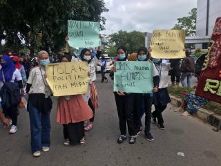 Lika-Liku Buruh di Batam Tuntut Kenaikan Upah Minimum Kota
