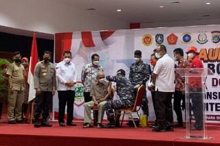 Mendagri Tito Karnavian Luncurkan Booster Vaksin Covid-19 di Batam
