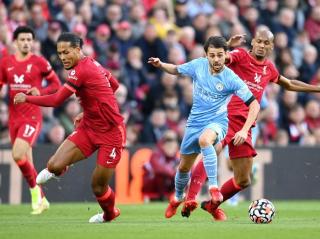 Liverpool Dilarang Nyerah Kejar Manchester City, Alasannya Ini