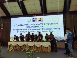 Teken Pakta Integritas, Rudi Harap Kejati Kepri Kawal Proyek Fisik BP Batam