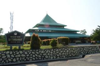 Pemko Batam Kucurkan Rp 500 Juta Perbaiki Masjid Baiturrahman Sekupang