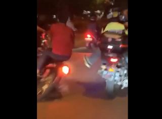 Kronologi Pria Tendangi Sejumlah Pemotor di Jalanan Batam