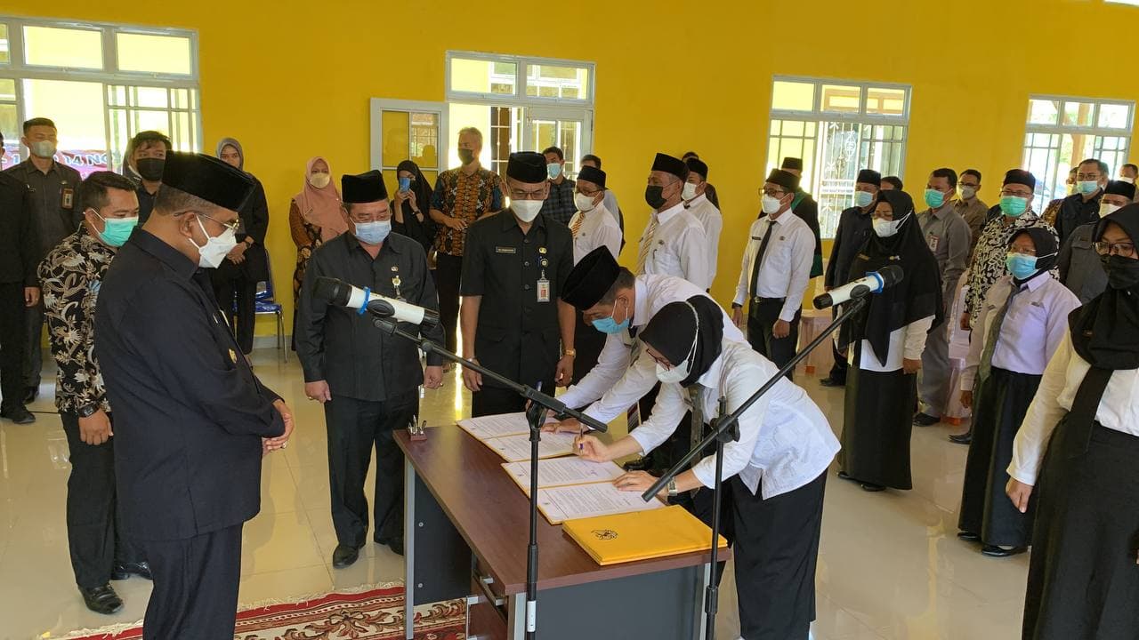 Bupati Rafiq ke Pengawas Pendidikan di Karimun: Jangan Main Gertak Aje