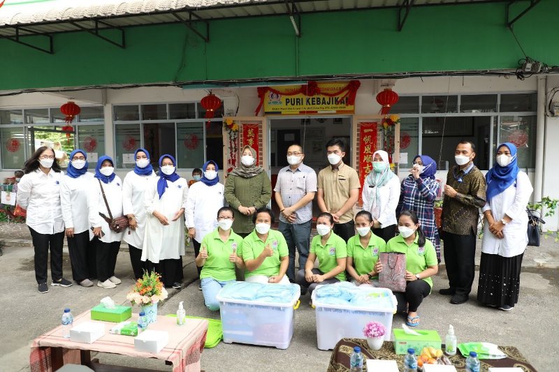 Pikori BP Batam Tebar Bantuan Bagi Warga Terdampak Covid-19
