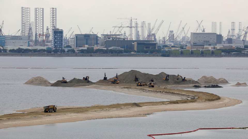 Singapura Mulai Bangun Terminal Peti Kemas Terbesar di Dunia