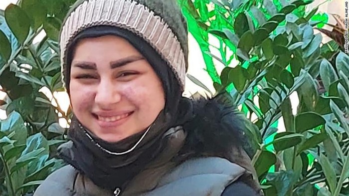 Kejinya Suami Mona Heidari: Penggal dan Arak Kepala Istri Keliling Kota