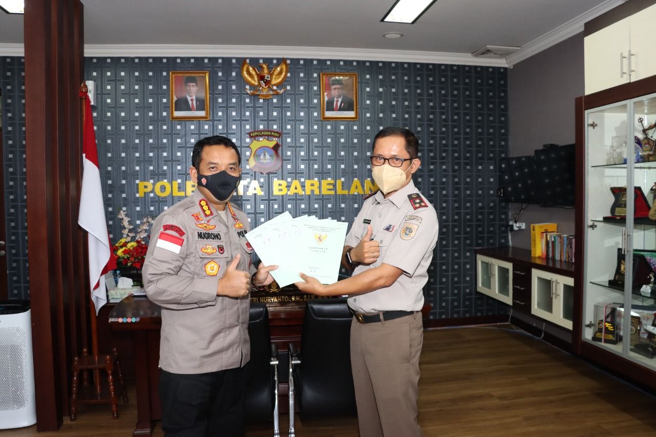 BPN Batam Serahkan 6 Sertifikat Hak Guna Lahan ke Polresta Barelang
