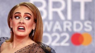Fans Heboh Lihat Adele Menari Tiang di Kelab Malam
