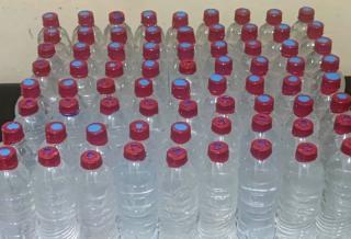 Ratusan Botol Arak Putih Asli Kalimantan Gagal Beredar di Tambelan Bintan